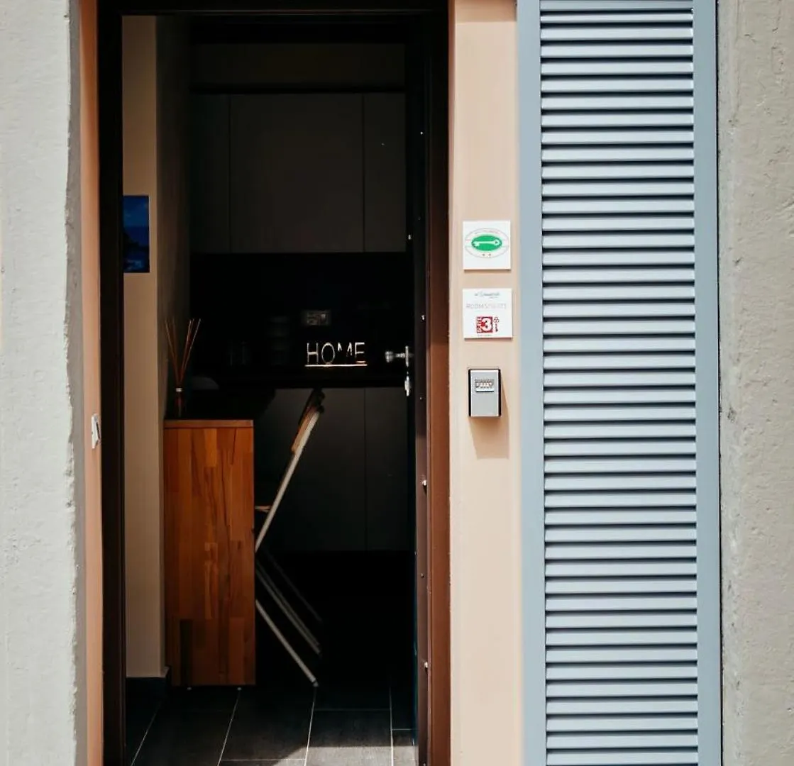 Guest house Alquadratorooms La Spezia Italy