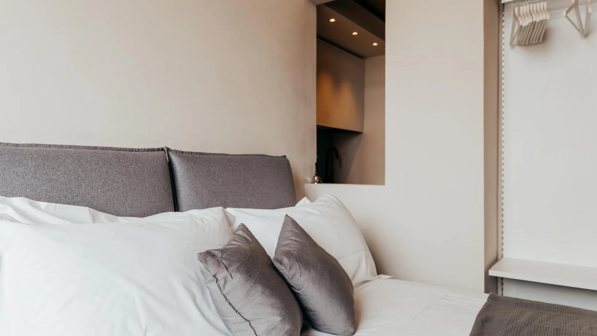 Guest house Alquadratorooms La Spezia