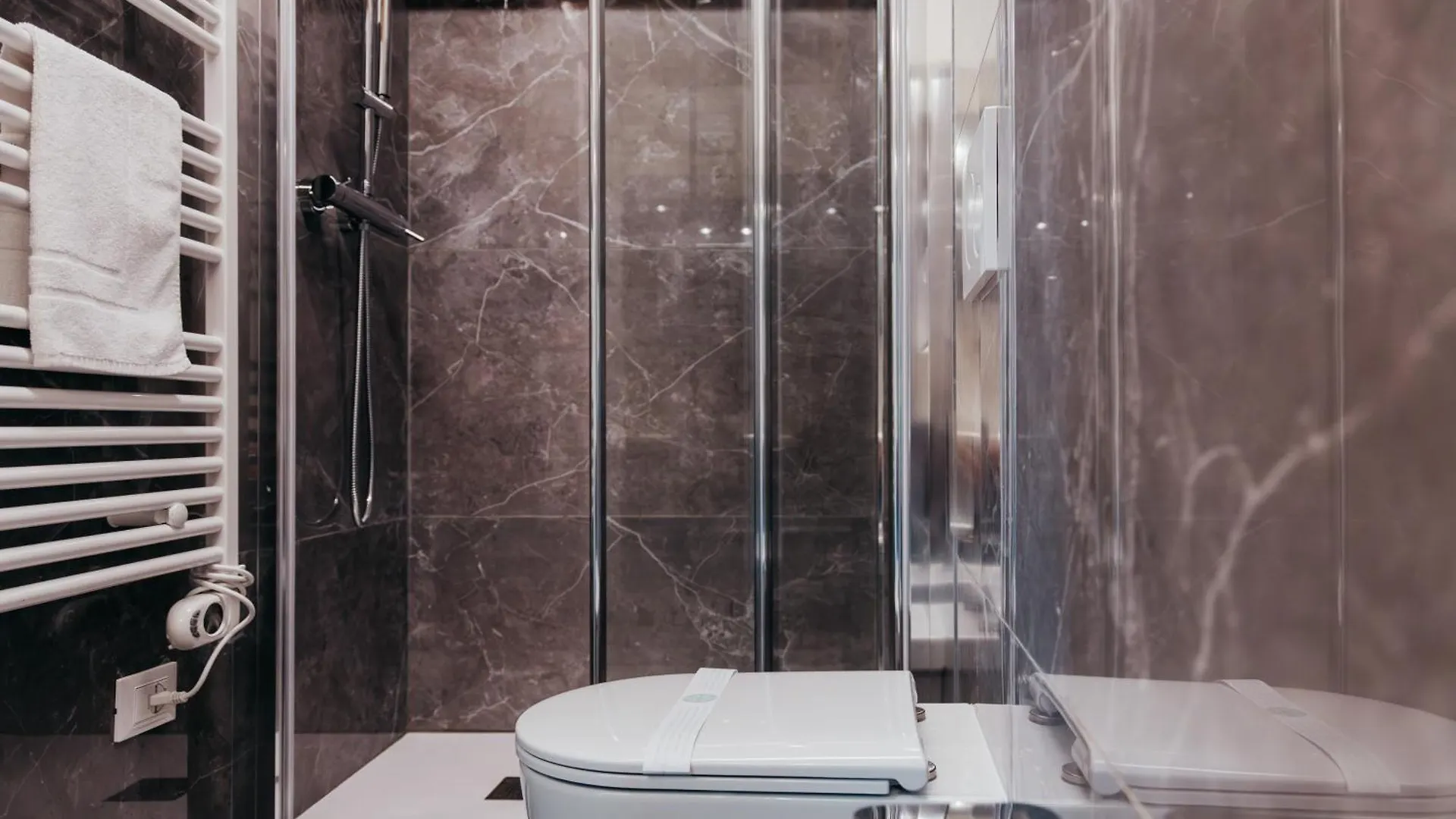 Guest house Alquadratorooms La Spezia